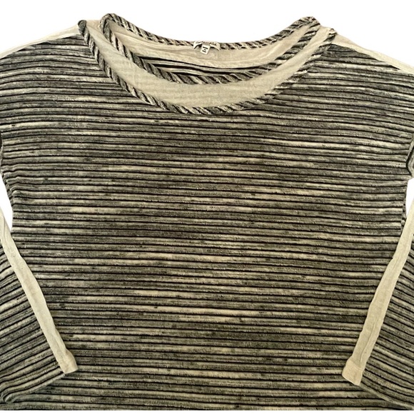 Lightweight Sweater Top by Splendid size Small - Picture 5 of 7